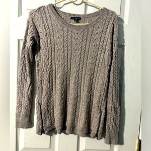 American Eagle outfitters ribbed long sleeve seater cream color size M